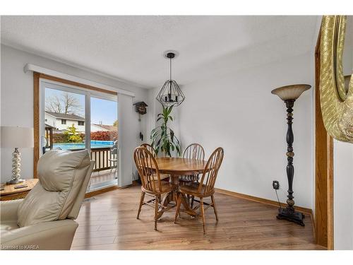 994 Westminster Place, Kingston, ON - Indoor Photo Showing Dining Room