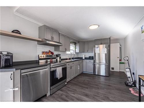 40 Yeomans Street, Napanee, ON - Indoor Photo Showing Kitchen