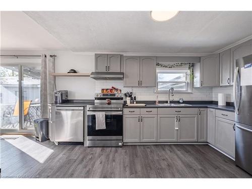 40 Yeomans Street, Napanee, ON - Indoor Photo Showing Kitchen