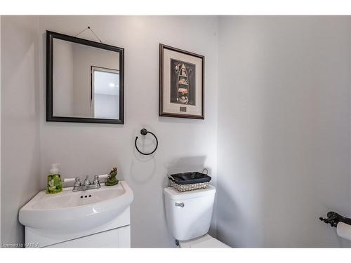 40 Yeomans Street, Napanee, ON - Indoor Photo Showing Bathroom