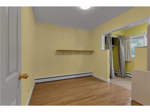 432 Southwood Drive, Kingston, ON - Indoor Photo Showing Other Room