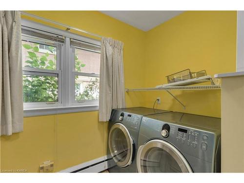 432 Southwood Drive, Kingston, ON - Indoor Photo Showing Laundry Room