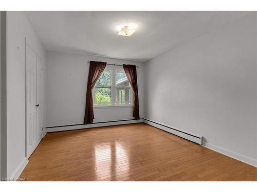 432 Southwood Drive, Kingston, ON - Indoor Photo Showing Other Room