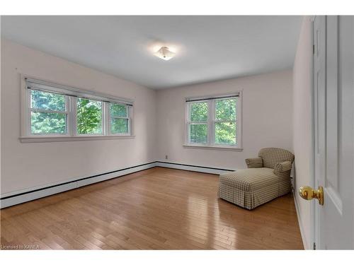 432 Southwood Drive, Kingston, ON - Indoor Photo Showing Other Room