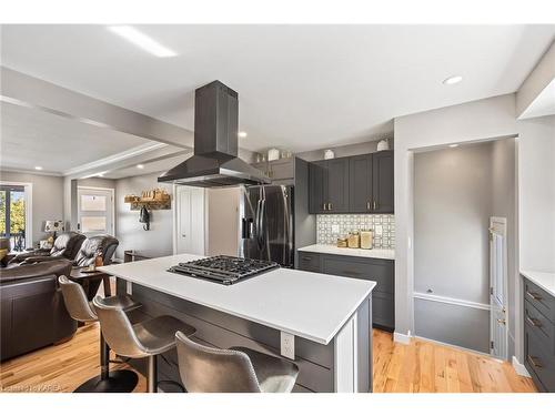 3167 Princess Street, Kingston, ON - Indoor Photo Showing Kitchen With Upgraded Kitchen