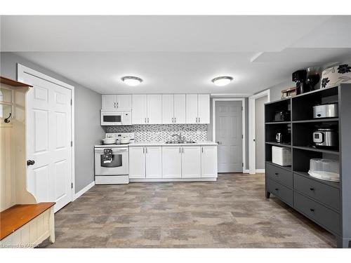 3167 Princess Street, Kingston, ON - Indoor Photo Showing Kitchen