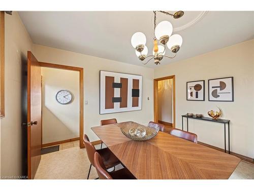 26 Michael Grass Crescent, Kingston, ON - Indoor Photo Showing Dining Room