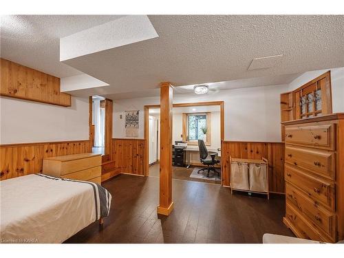 891 Safari Drive, Kingston, ON - Indoor Photo Showing Bedroom