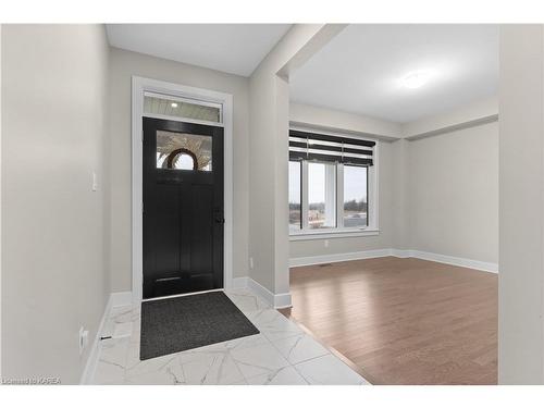 1601 Willow Court, Kingston, ON - Indoor Photo Showing Other Room