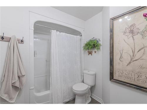 1101-237 Oak Street, Gananoque, ON - Indoor Photo Showing Bathroom