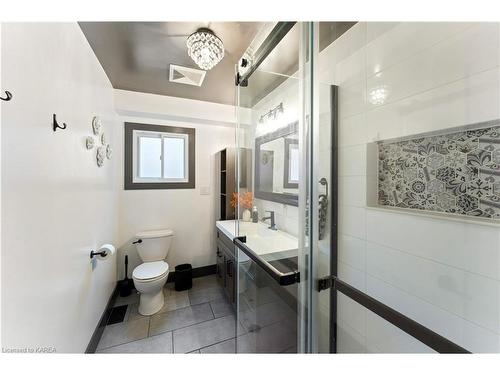 847 Purcell Crescent, Kingston, ON - Indoor Photo Showing Bathroom