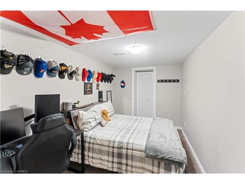 847 Purcell Crescent, Kingston, ON - Indoor Photo Showing Bedroom