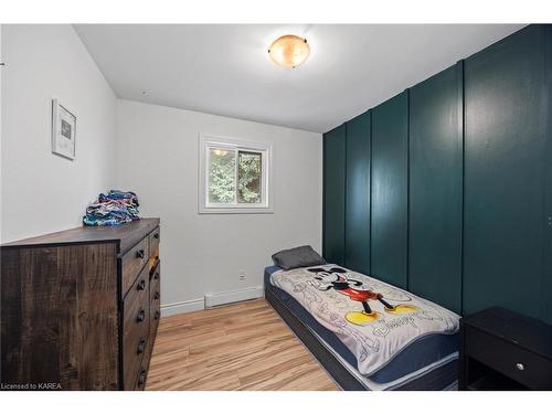 223 Guthrie Drive, Kingston, ON - Indoor Photo Showing Bedroom