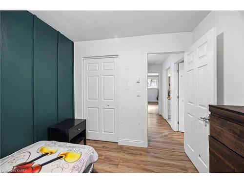 223 Guthrie Drive, Kingston, ON - Indoor Photo Showing Bedroom