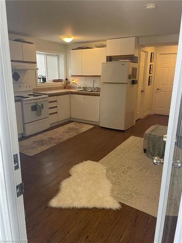 223 Guthrie Drive, Kingston, ON - Indoor Photo Showing Kitchen