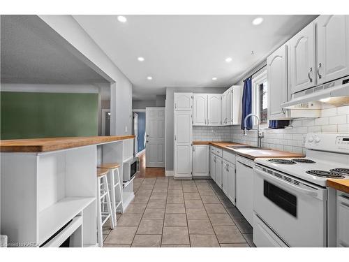 225 Regent Street, Kingston, ON - Indoor Photo Showing Kitchen