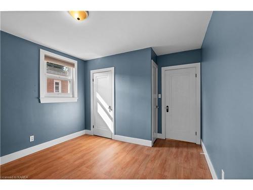 225 Regent Street, Kingston, ON - Indoor Photo Showing Other Room