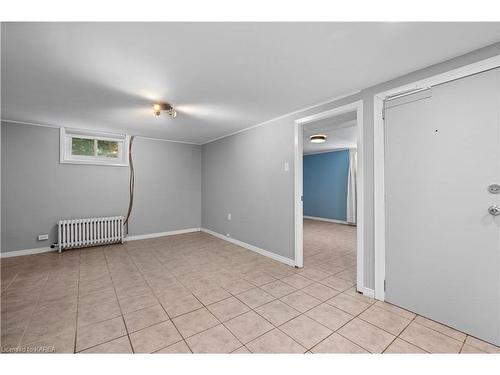 225 Regent Street, Kingston, ON - Indoor Photo Showing Other Room