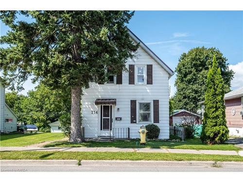 254 North Street, Gananoque, ON - Outdoor With Facade