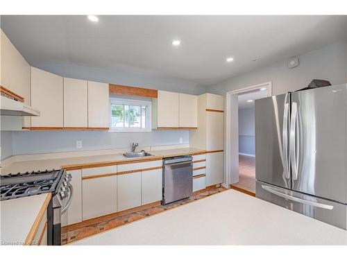 254 North Street, Gananoque, ON - Indoor Photo Showing Kitchen