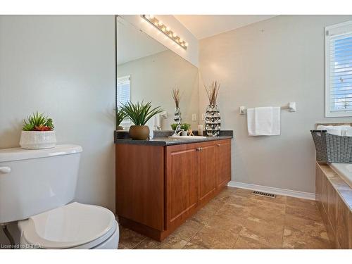 12 Shantz Avenue, Brantford, ON - Indoor Photo Showing Bathroom