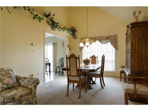 13 Chianti Crescent, Stoney Creek, ON - Indoor Photo Showing Other Room