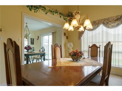 13 Chianti Crescent, Stoney Creek, ON - Indoor Photo Showing Dining Room