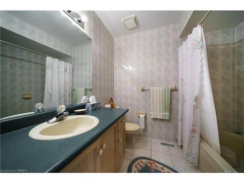 13 Chianti Crescent, Stoney Creek, ON - Indoor Photo Showing Bathroom