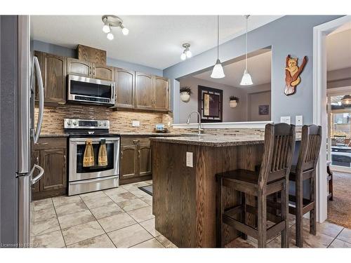1432 Dunkirk Avenue, Woodstock, ON - Indoor Photo Showing Kitchen With Upgraded Kitchen