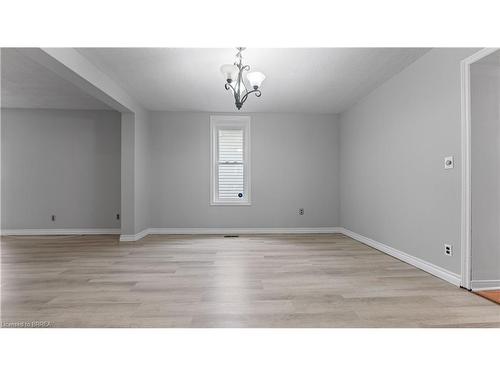 114 Erie Avenue, Brantford, ON - Indoor Photo Showing Other Room