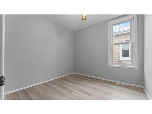 114 Erie Avenue, Brantford, ON - Indoor Photo Showing Other Room