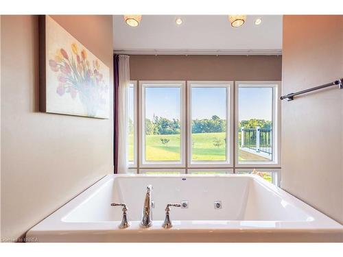 49 River Road, Brantford, ON - Indoor Photo Showing Bathroom