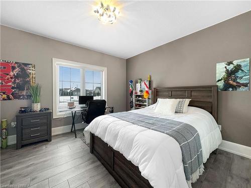 18 Harper Boulevard, Brantford, ON - Indoor Photo Showing Bedroom