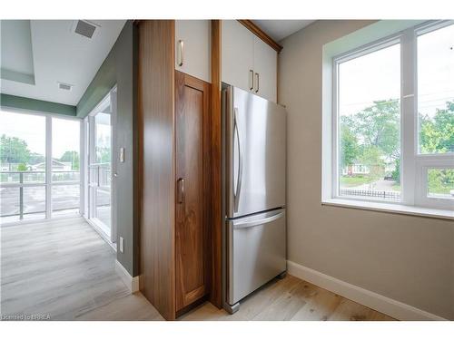 110-34 Norman Street, Brantford, ON - Indoor Photo Showing Gym Room