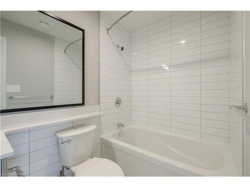 202-34 Norman Street, Brantford, ON - Indoor Photo Showing Bathroom
