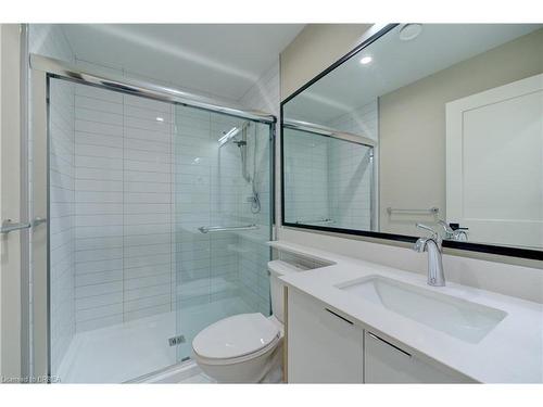 208-34 Norman Street, Brantford, ON - Indoor Photo Showing Bathroom