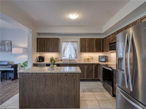 1885 Dunkirk Avenue, Woodstock, ON - Indoor Photo Showing Kitchen With Upgraded Kitchen