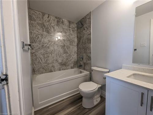 581 Strasburg Road, Kitchener, ON - Indoor Photo Showing Bathroom