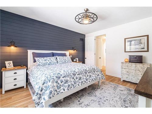 129 Powell Road, Brantford, ON - Indoor Photo Showing Bedroom