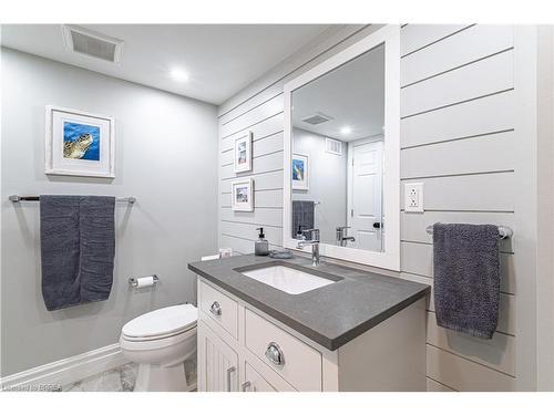 129 Powell Road, Brantford, ON - Indoor Photo Showing Bathroom