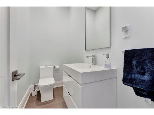 1 Gaywood Gardens, Brantford, ON - Indoor Photo Showing Bathroom