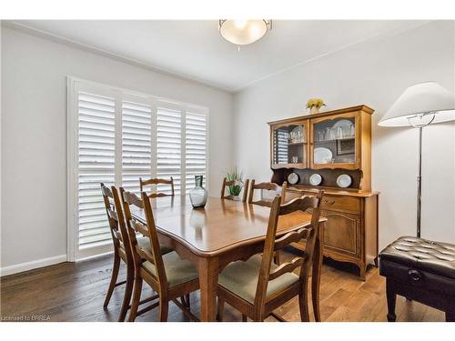 203 Memorial Drive, Brantford, ON - Indoor Photo Showing Dining Room