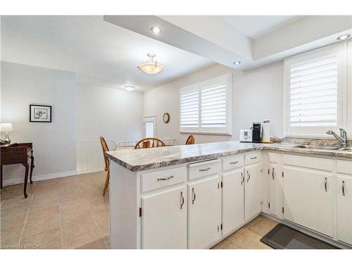 203 Memorial Drive, Brantford, ON - Indoor Photo Showing Kitchen