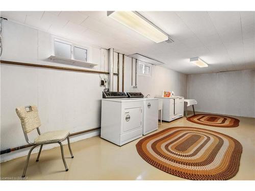 203 Memorial Drive, Brantford, ON - Indoor Photo Showing Laundry Room