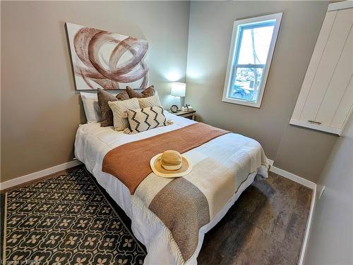 104 Catharine Avenue, Brantford, ON - Indoor Photo Showing Bedroom