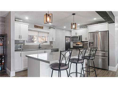 44 Albemarle Street, Brantford, ON - Indoor Photo Showing Kitchen With Upgraded Kitchen