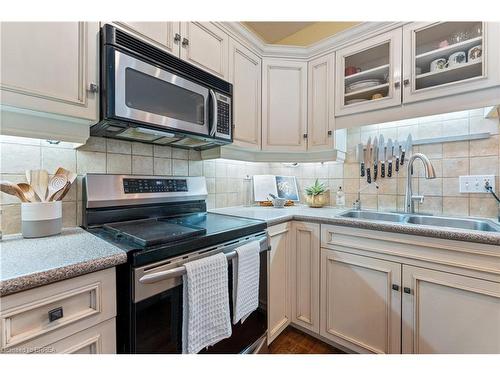 5 Cobblestone Drive, Paris, ON - Indoor Photo Showing Kitchen With Double Sink