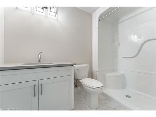110 Judd Drive, Simcoe, ON - Indoor Photo Showing Bathroom
