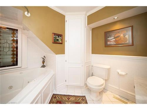 86 Pleasant Ridge Road, Brantford, ON - Indoor Photo Showing Bathroom