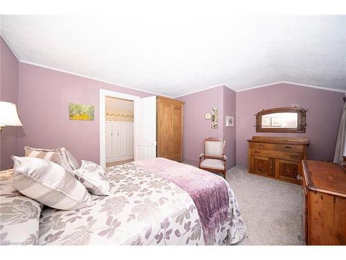 86 Pleasant Ridge Road, Brantford, ON - Indoor Photo Showing Bedroom